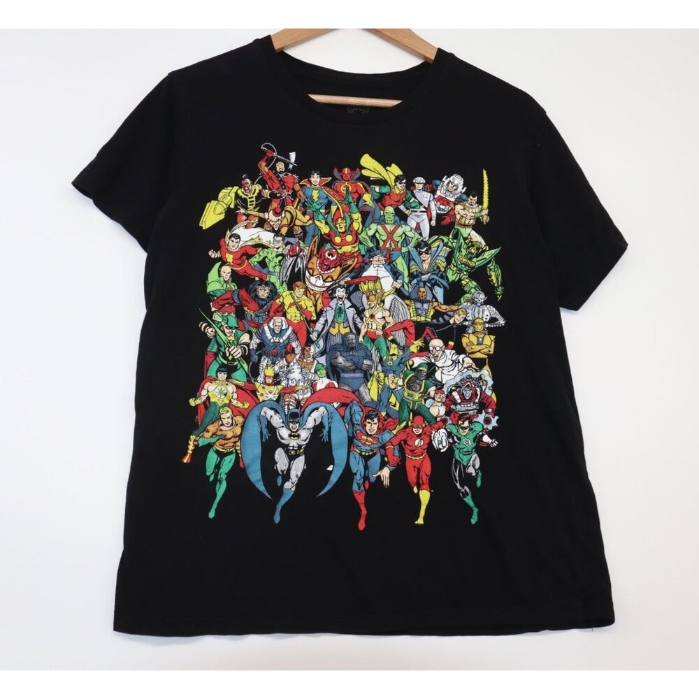DC Comics Superheroes Black Graphic Tee T-Shirt Medium